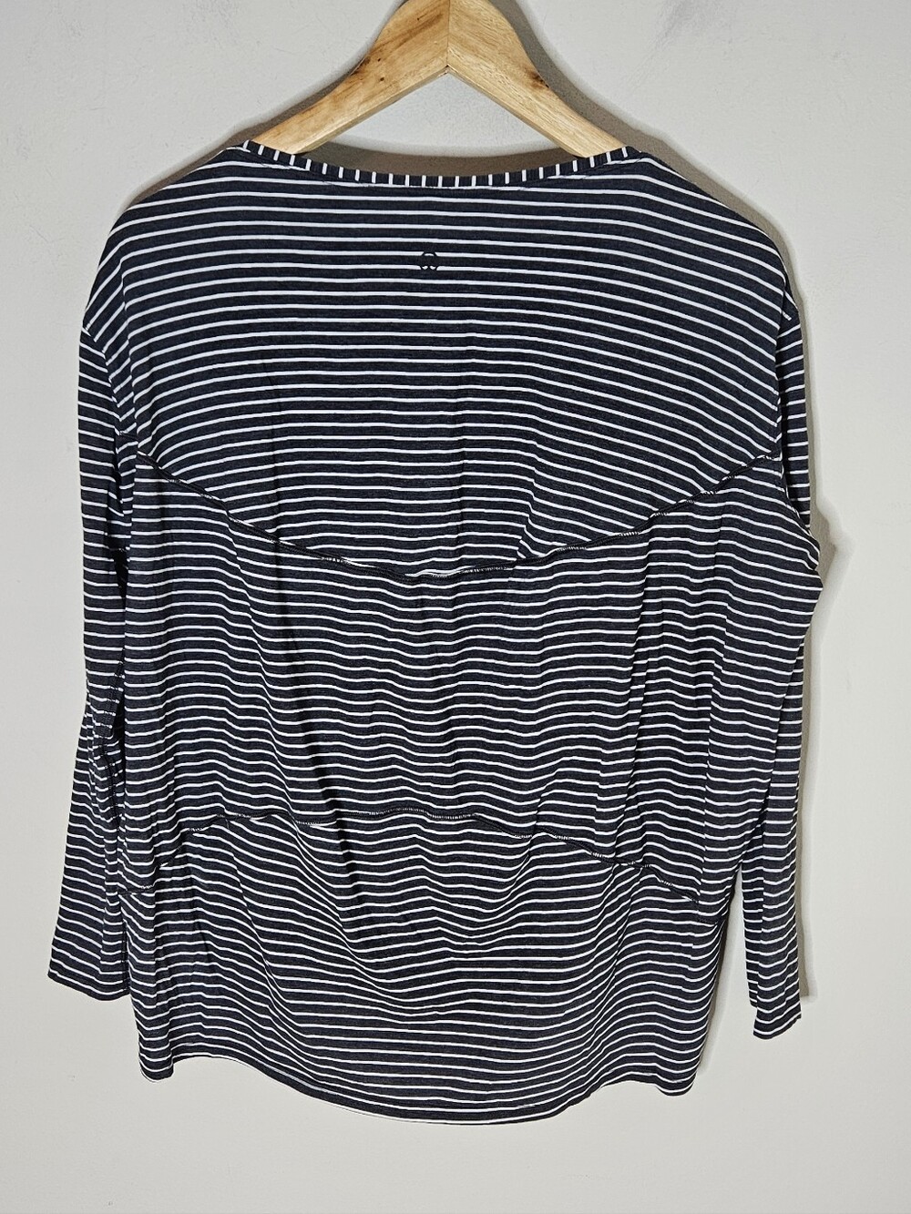 Lululemon Back In Action Long Sleeve Modern Stripe Heathered Black White 6 - Picture 3 of 6
